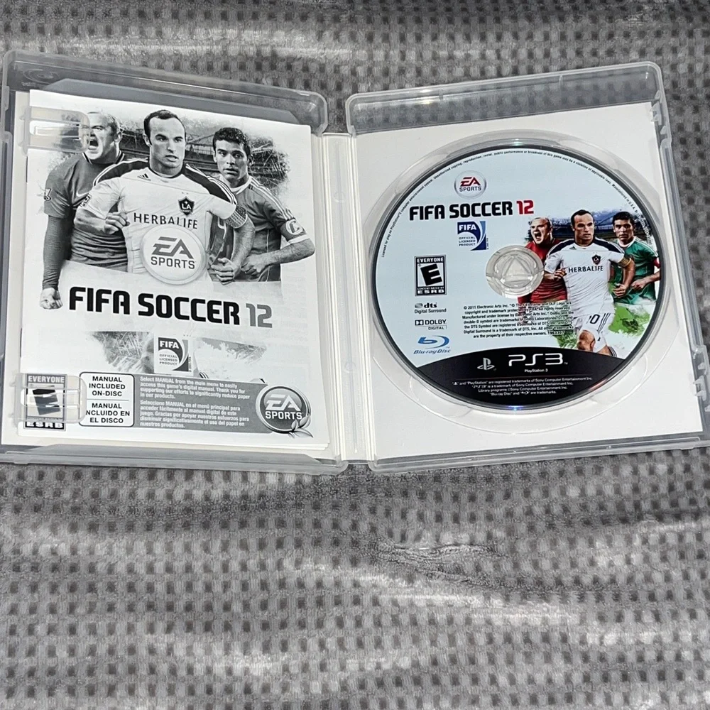 FIFA Soccer 12 (Sony PlayStation 3, 2011) VIdeo Game EUC
